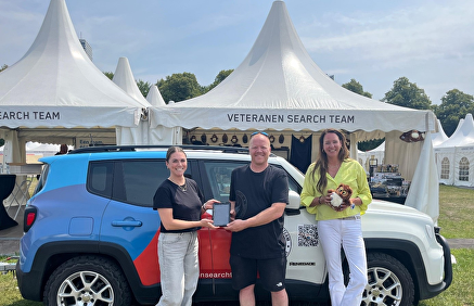 Delissen Martens advocaten doneert tablets voor VST zoekteams